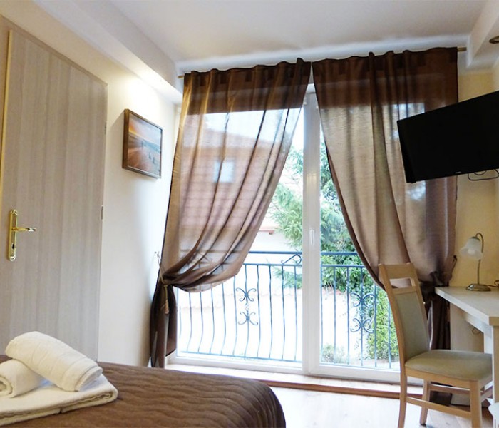 2 - Pokój trzyosobowy Premium